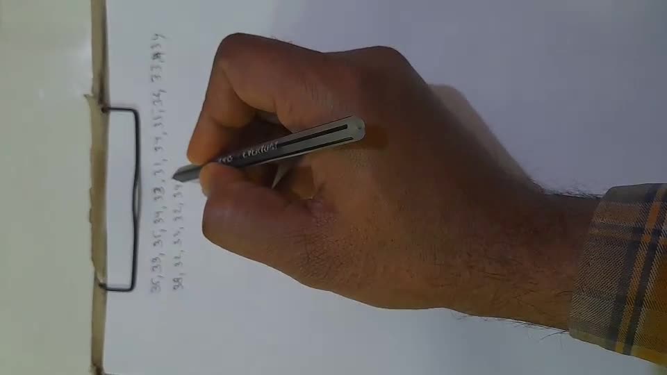 1) The weight of 30 chiclren in a class is given in kg Draw a frequent ta..